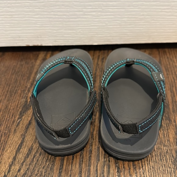 Toddler Reef Sandals - Picture 3 of 5